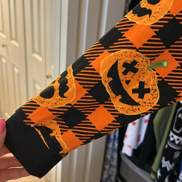 👚Halloween Hoodie👚 - Picture 2 of 3